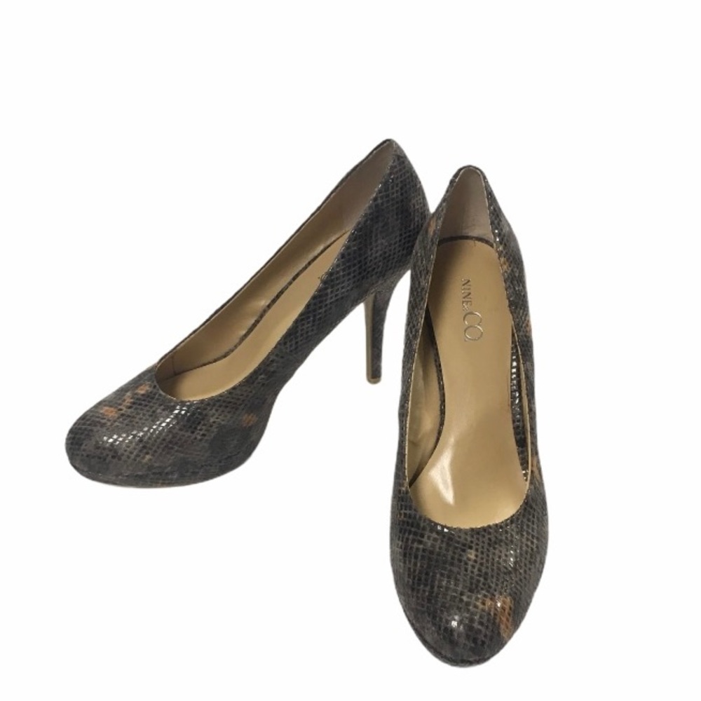 Nine & Co. Snake Embossed Round Platform Pumps 9M
